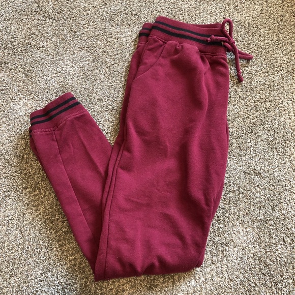 maroon sweatpants